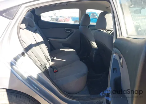 2016 Hyundai Elantra Se z USA, uszkodzony, nr VIN 5NPDH4AE4GH734892